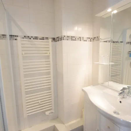 Apartmán Agreable 60 M², Proche Ski, Balcon, Animaux Admis, Parking - Fr-1-498-14 Évian-les-Bains